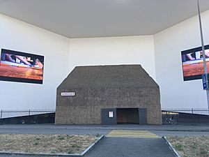 Archivo:Entree of the Schaulager museum, Münchenstein, 2018