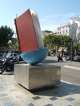 Escultura "El llibre" de Joan Brossa (Barcelona, Catalunya) - panoramio.jpg