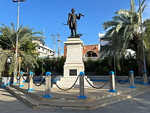 Archivo:Estatua almirante Padilla Riohacha-20240901