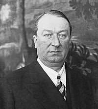 Ettore Bugatti in 1932.jpg