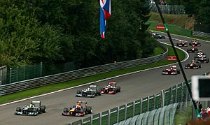 Archivo:F1 2013 Belgian Grand Prix - Start