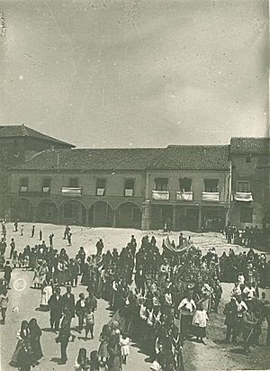 Archivo:Fundación Joaquín Díaz - Plaza Mayor. Corpus 1916 - Olmedo (Valladolid)