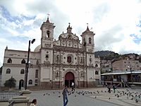 Archivo:IGLESIA DE LOS DOLORES, TEGUCIGALPA - panoramio