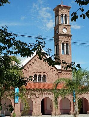 Archivo:IglesiaNuestraSradelValle-CruzdelEje