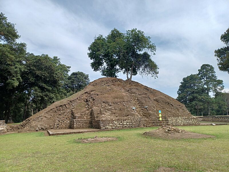 Iximche 41