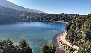 Archivo:Lago Correntoso, Provincia del Neuquén
