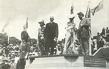 Archivo:Naming of city of canberra capital hill 1913