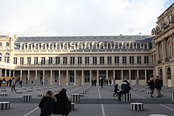 Palais Royal façade est Paris 6