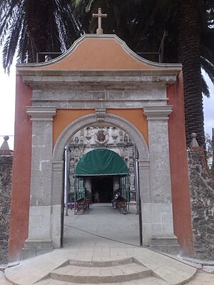 Archivo:Parroquia de Santa Anita Zacatlalmanco Huehuetl 08