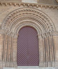 Porta romanica lleida