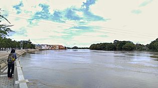 Archivo:Río Sinú, a la altura de Lorica, Córdoba