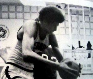 Archivo:Sam Bowie - Lebanon High School 1978 - 02