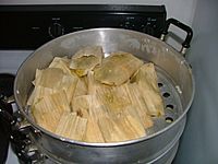 Archivo:Tamales mexicanos navidad2004