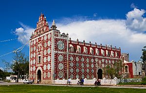 Archivo:Templo Santo Domingo (Ex Convento) Uayma, Yuc. IMG 3148