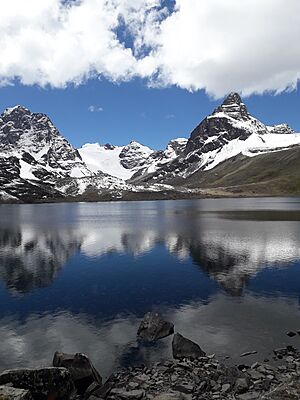 Archivo:Tuni Condoriri Laguna