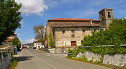 Urbina - Iglesia de San Antolín 02.jpg