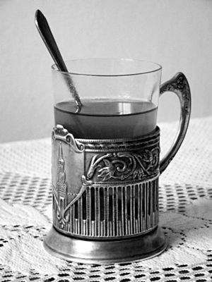 Archivo:01464 vintage Russian Soviet silver cup tea holder