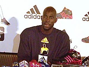 Archivo:AdidasTaiwanPressCF KevinGarnett
