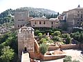 Amurallado de la Alhambra y lateral del Palacio de Carlos V
