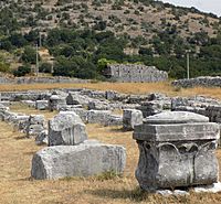 Archivo:Ancient city Doclea - ruins 01
