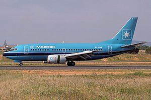 Archivo:Boeing 737-5L9, Maersk Air JP6176580