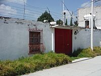 Archivo:Casa de Cri-Cri-Tocuila Texcoco Mexico-20140817 (1)