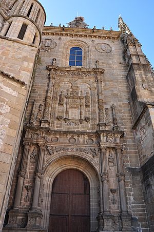 Archivo:Catedral de Plasencia-5