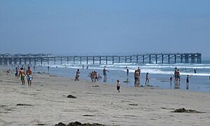 Archivo:Crystal peer san diego