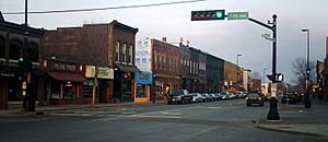 Archivo:Eau Claire Wisconsin-Water Street Looking East 2006-2