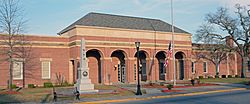 Emanuel County Courthouse, Swainsboro, GA, US.jpg