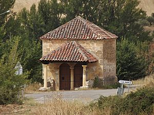 Archivo:Ermita de la Soledad, La Mierla