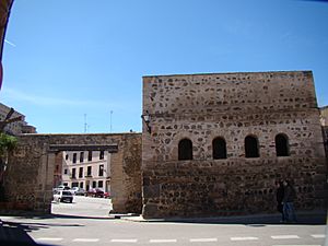 Archivo:España - Toledo - Puerta del Vado