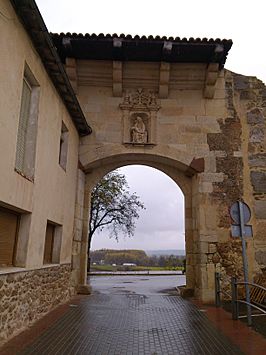 Puerta Nueva de la antigua muralla medieval