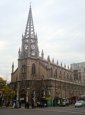 Archivo:Iglesia del Niño Jesús de Praga