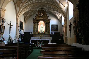 Archivo:Interior capilla de la Balesquida