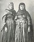 Archivo:Jewish Girls of the Caucasus, 1913