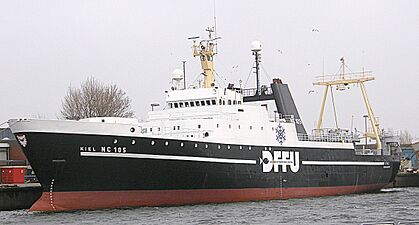 Kiel (Ship 1973) -Deutsche Fischfang Union- Cuxhaven 2008 by-RaBoe 01