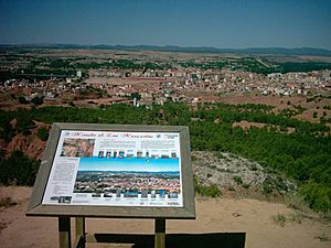 Archivo:Mirador de los Mansuetos (Teruel)