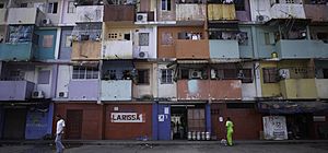 Archivo:Panama apartment blocks