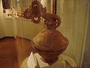 Archivo:Pre-Columbian incense burner. Nicoya. Costa Rica