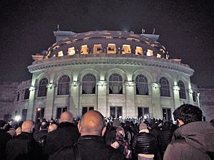 Archivo:Protests in Yerevan against the 2020 ceasefire agreement in Nagorno-Karabakh