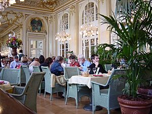 Archivo:Restaurant in The Musée d'Orsay