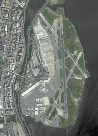 Ronald Reagan Washington National Airport overhead 2023.png