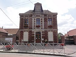 Serain (Aisne) mairie et école.JPG