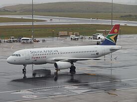 South African A320 ZS-SZA at DUR (21551938511).jpg