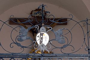 Archivo:St.Wolfgang am Stein - Friedenskapelle Gittertor 1