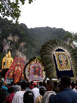 Archivo:Thaipusam idols