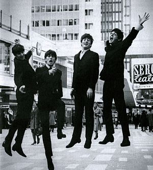 Archivo:The Beatles i Hötorgscity 1963