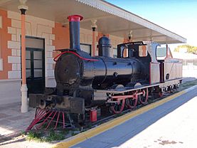 Archivo:Antigua estación ferroviaria de Puerto Madryn.