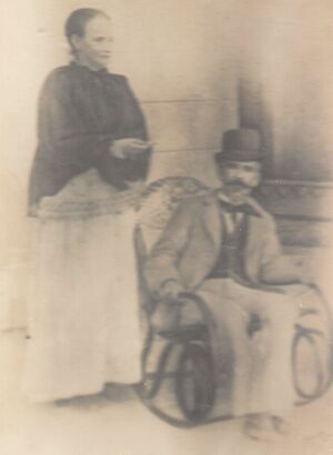 Archivo:Antonio Menendez de la Peña y Dña Angela González